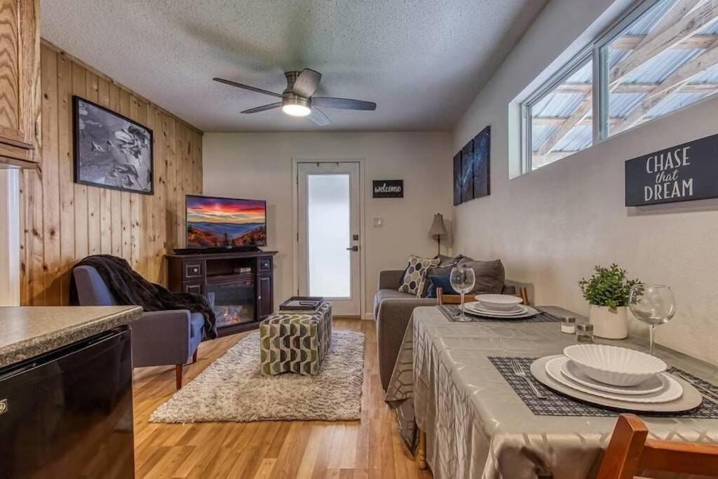 Moonlight Cottage - Your Romantic & Scenic Escape Sevierville Bagian luar foto