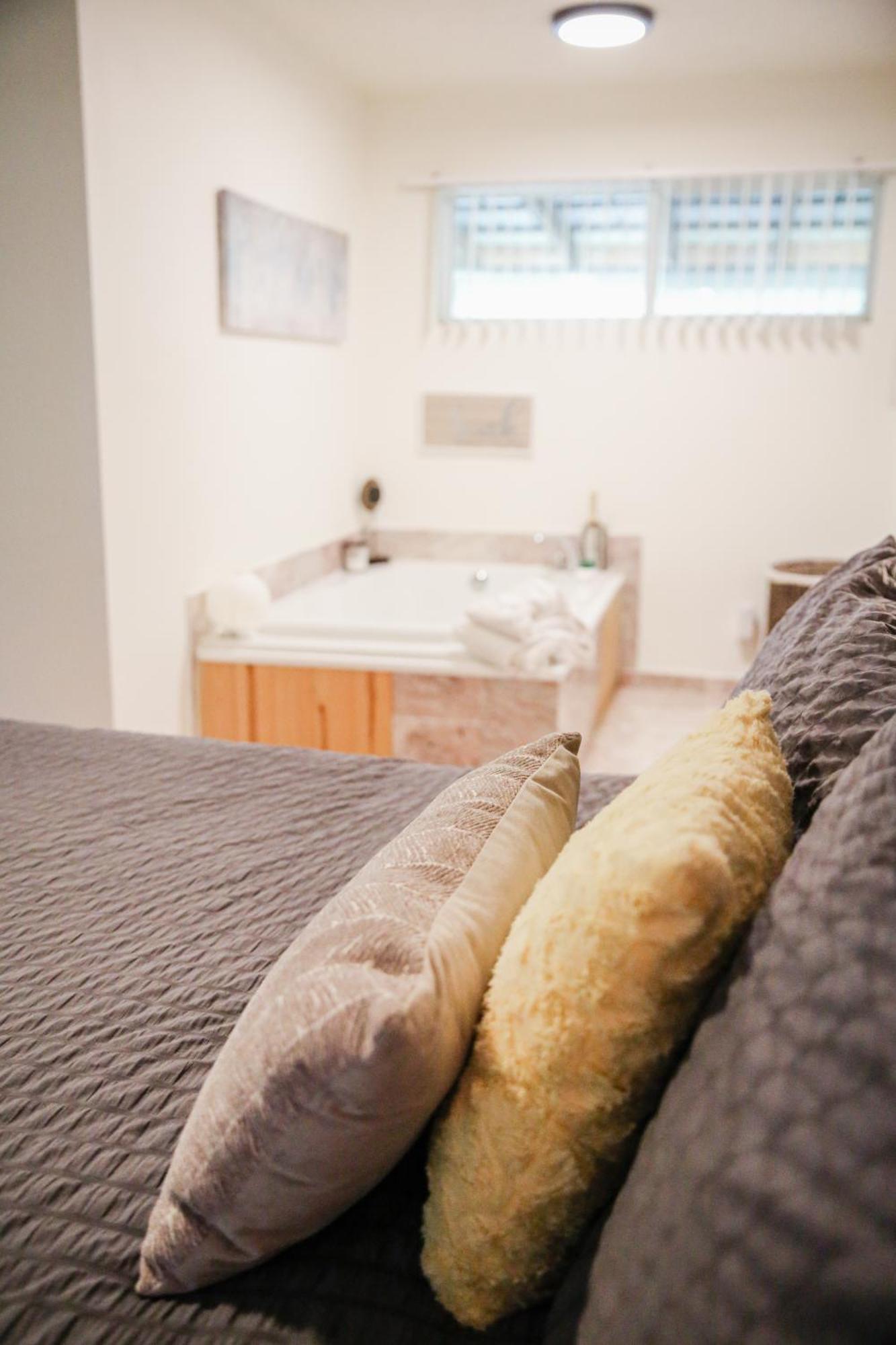 Moonlight Cottage - Your Romantic & Scenic Escape Sevierville Bagian luar foto